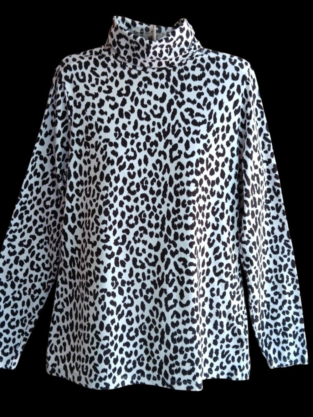 Lands' End Womens Shaped Fit Top Pullover Turtlenck White Black Animal Size M